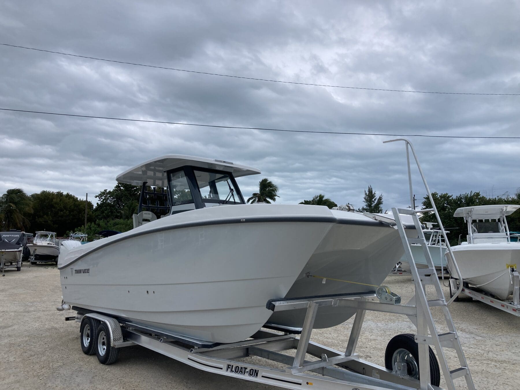 2026 Twin Vee 260 GFX2 - Seven Sports Marine - Islamorada, FL (305